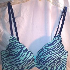 VICTORIA'S SECRET SECRET Embrace Push-Up Bra